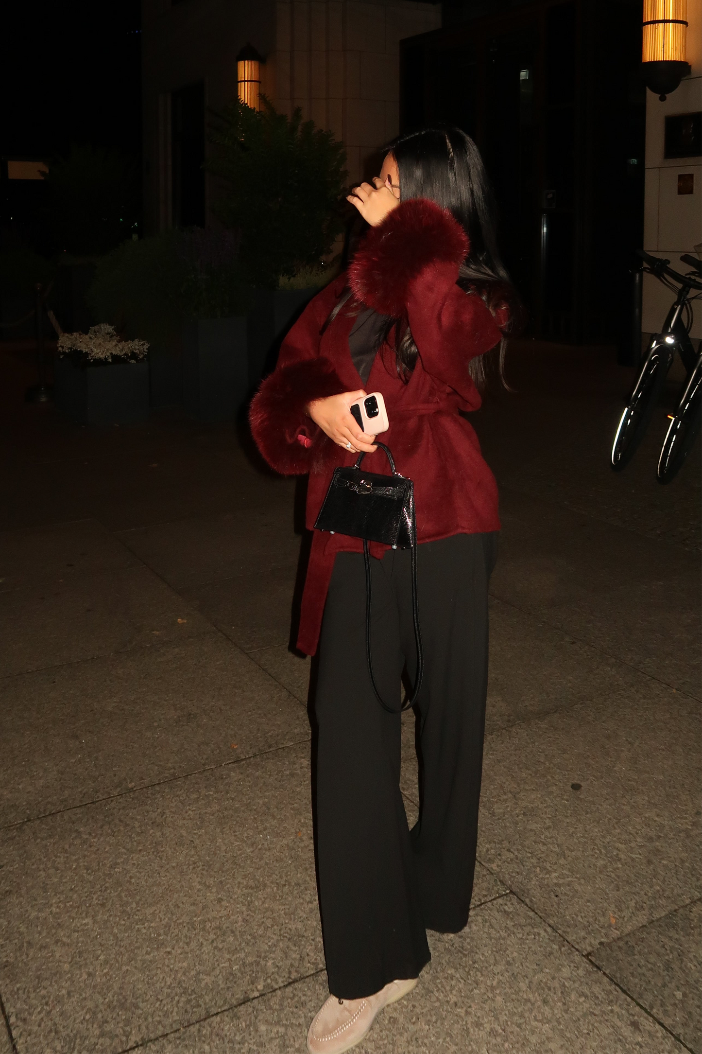 Cappotto corto in lana con rifiniture in pelliccia