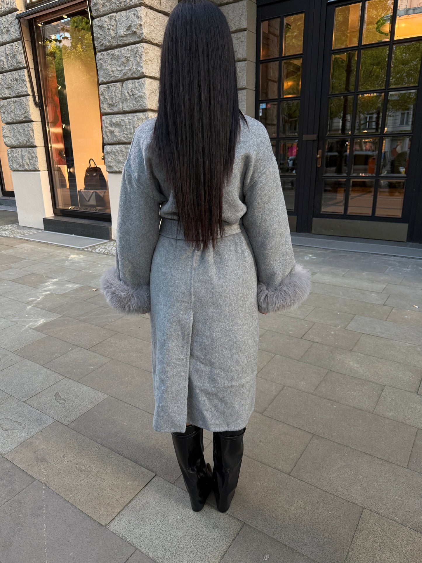 Cappotto lungo di lana con pelliccia
