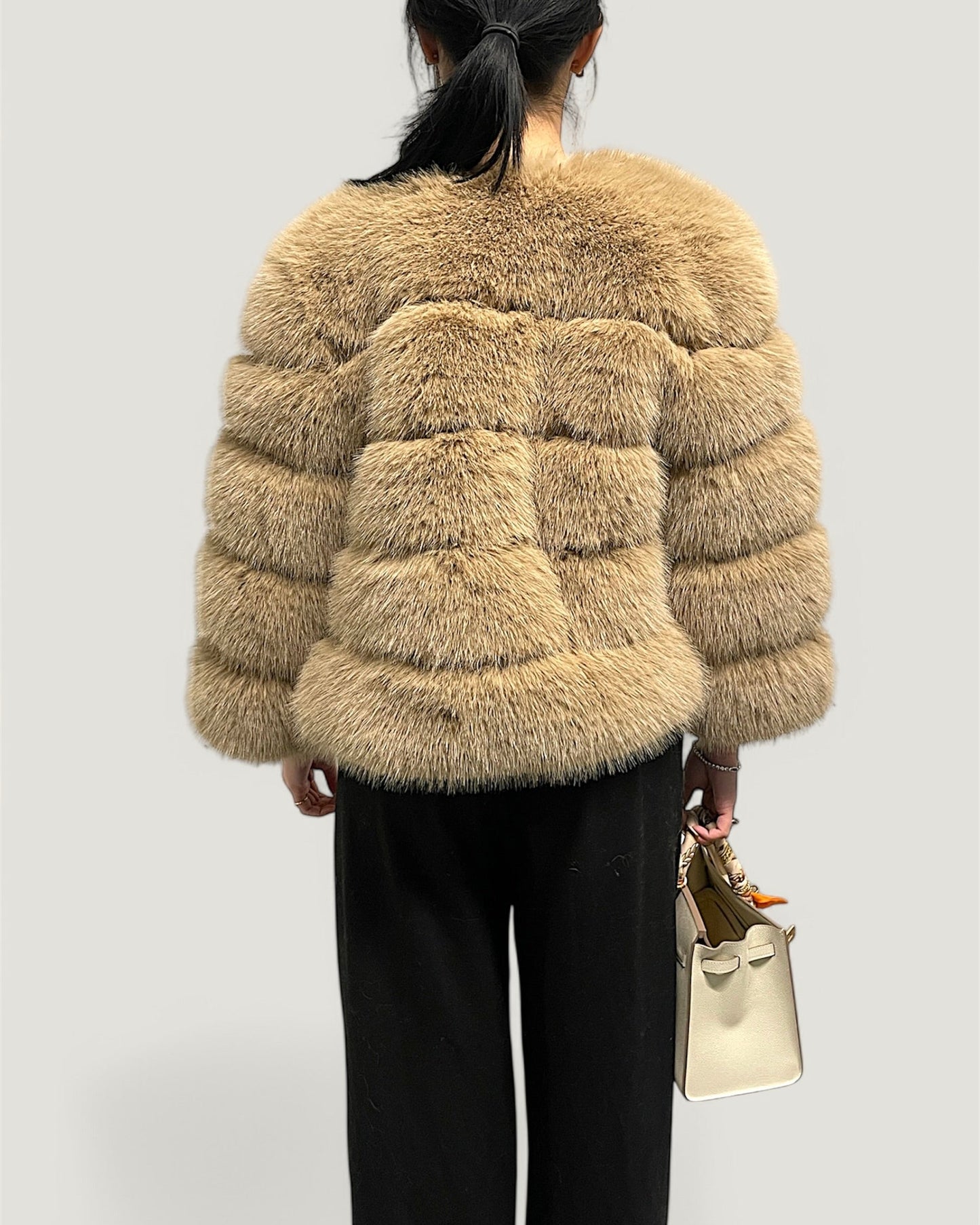 Cappotto di pelliccia sintetica beige