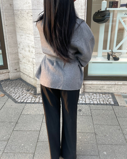 Cappotto corto in lana con rifiniture in pelliccia