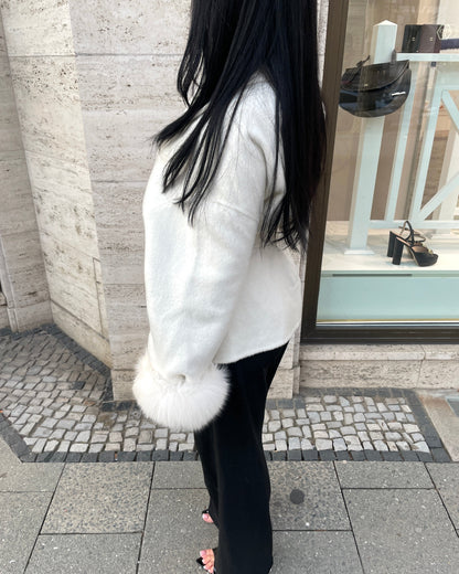 Cappotto corto in lana con rifiniture in pelliccia